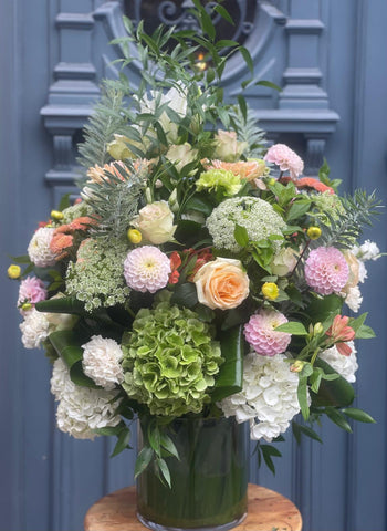 Grand arrangement florale piqué