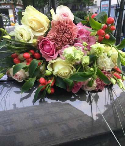 White and fuchsia bouquet