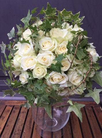 Round bouquet - White roses and wild ivy
