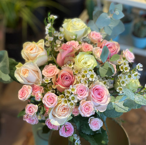 Bouquet of light-toned roses